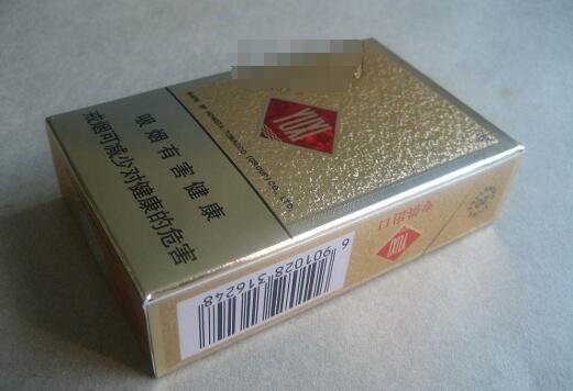 楼外烟筒举报(烟囱举报打哪个电话)